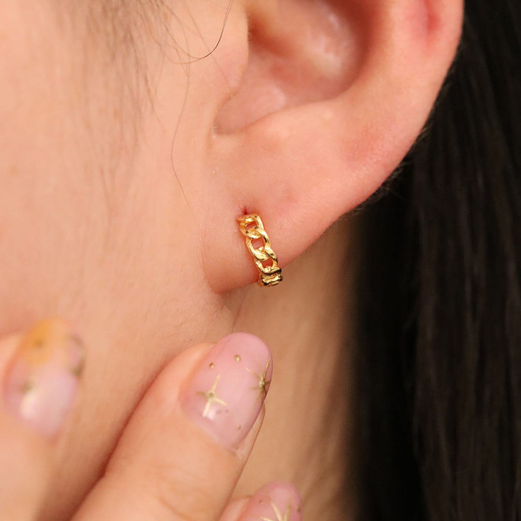 Rope Huggie Hoop Earrings – 8mm Sterling Silver